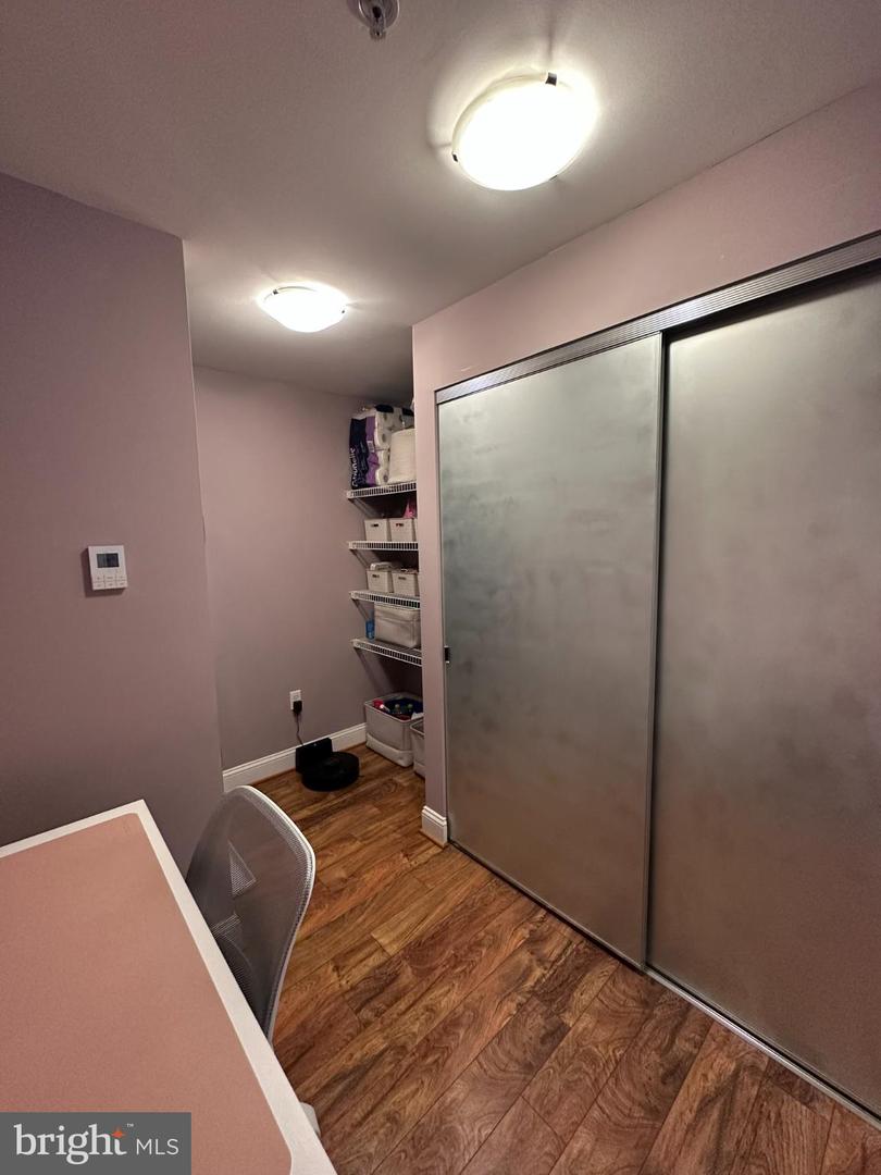 6301 EDSALL RD #205, ALEXANDRIA, Virginia 22312, 1 Bedroom Bedrooms, 2 Rooms Rooms,1 BathroomBathrooms,Residential,For sale,6301 EDSALL RD #205,VAFX2270042 MLS # VAFX2270042