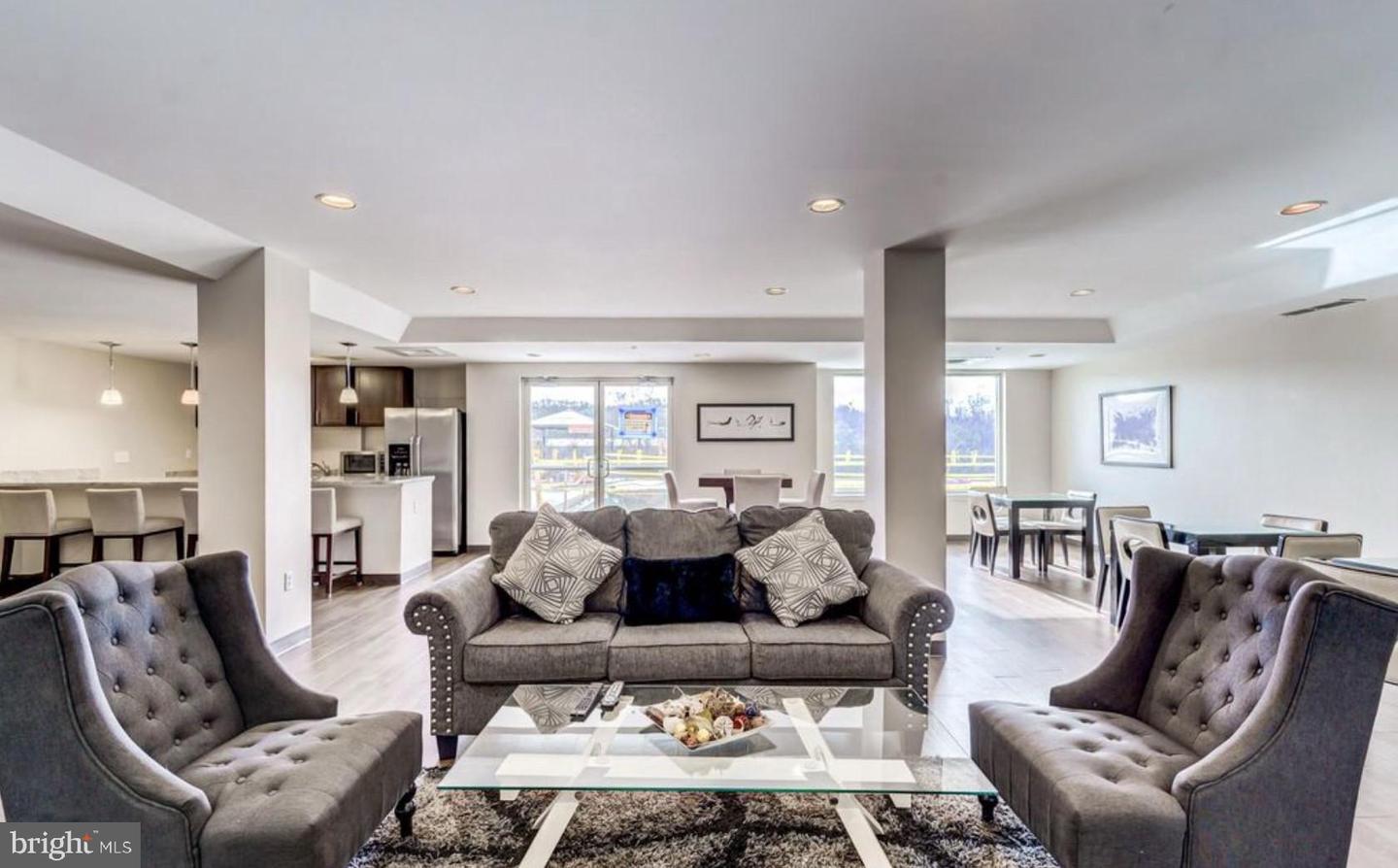 6301 EDSALL RD #205, ALEXANDRIA, Virginia 22312, 1 Bedroom Bedrooms, 2 Rooms Rooms,1 BathroomBathrooms,Residential,For sale,6301 EDSALL RD #205,VAFX2270042 MLS # VAFX2270042