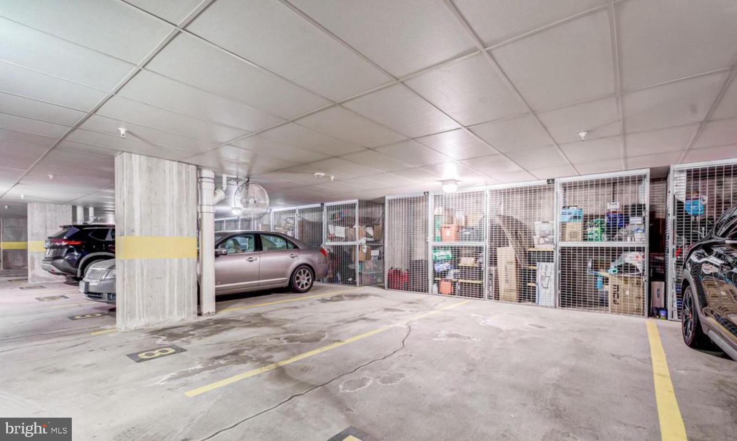 6301 EDSALL RD #205, ALEXANDRIA, Virginia 22312, 1 Bedroom Bedrooms, 2 Rooms Rooms,1 BathroomBathrooms,Residential,For sale,6301 EDSALL RD #205,VAFX2270042 MLS # VAFX2270042