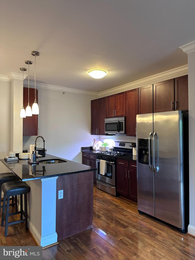 6301 EDSALL RD #205, ALEXANDRIA, Virginia 22312, 1 Bedroom Bedrooms, 2 Rooms Rooms,1 BathroomBathrooms,Residential,For sale,6301 EDSALL RD #205,VAFX2270042 MLS # VAFX2270042