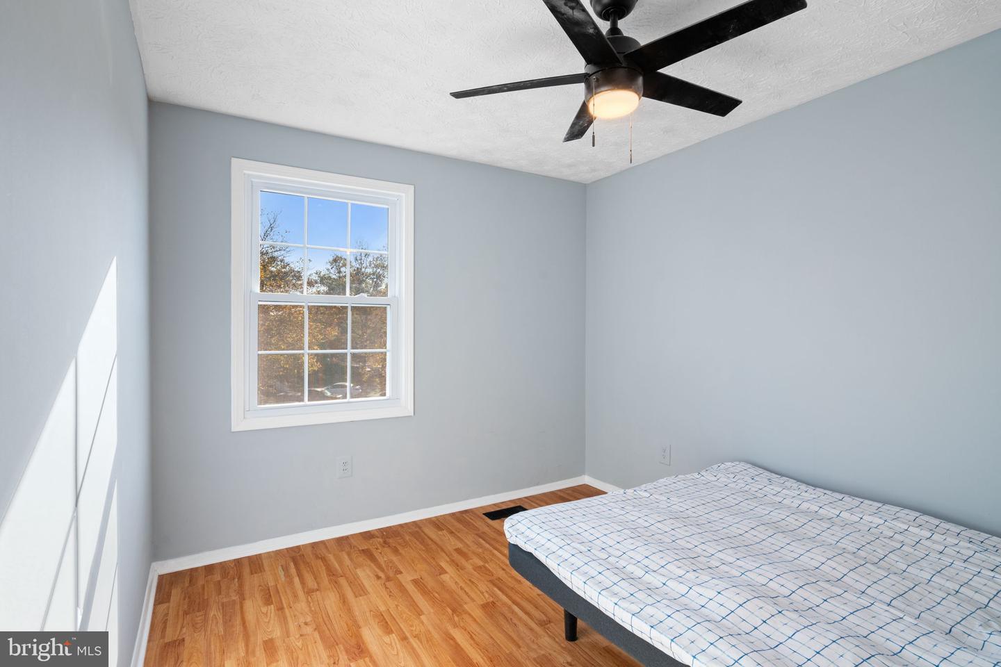 5936 SPRUCE RUN CT, CENTREVILLE, Virginia 20121, 4 Bedrooms Bedrooms, 8 Rooms Rooms,3 BathroomsBathrooms,Residential,For sale,5936 SPRUCE RUN CT,VAFX2273142 MLS # VAFX2273142