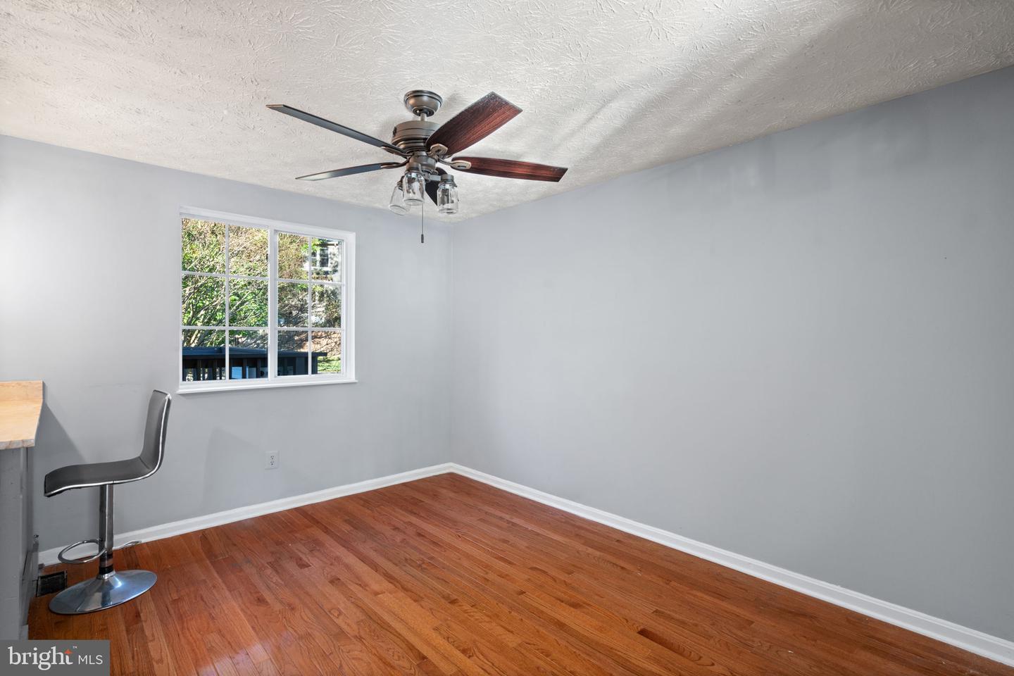 5936 SPRUCE RUN CT, CENTREVILLE, Virginia 20121, 4 Bedrooms Bedrooms, 8 Rooms Rooms,3 BathroomsBathrooms,Residential,For sale,5936 SPRUCE RUN CT,VAFX2273142 MLS # VAFX2273142