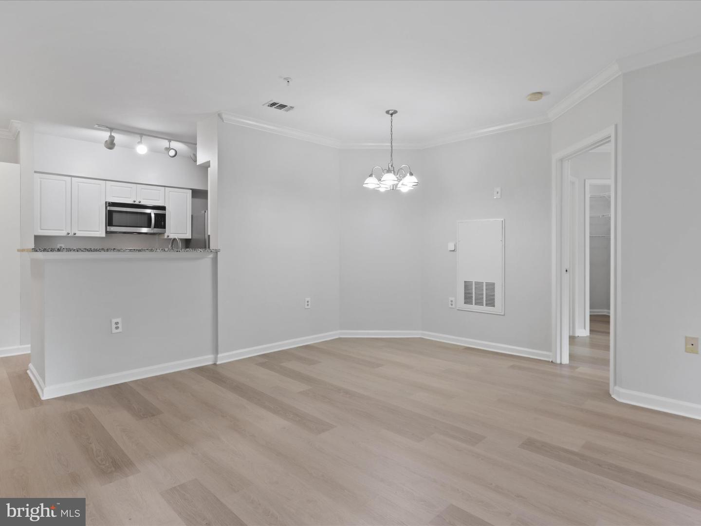 12913 ALTON SQ #219, HERNDON, Virginia 20170, 2 Bedrooms Bedrooms, ,2 BathroomsBathrooms,Residential,For sale,12913 ALTON SQ #219,VAFX2273202 MLS # VAFX2273202