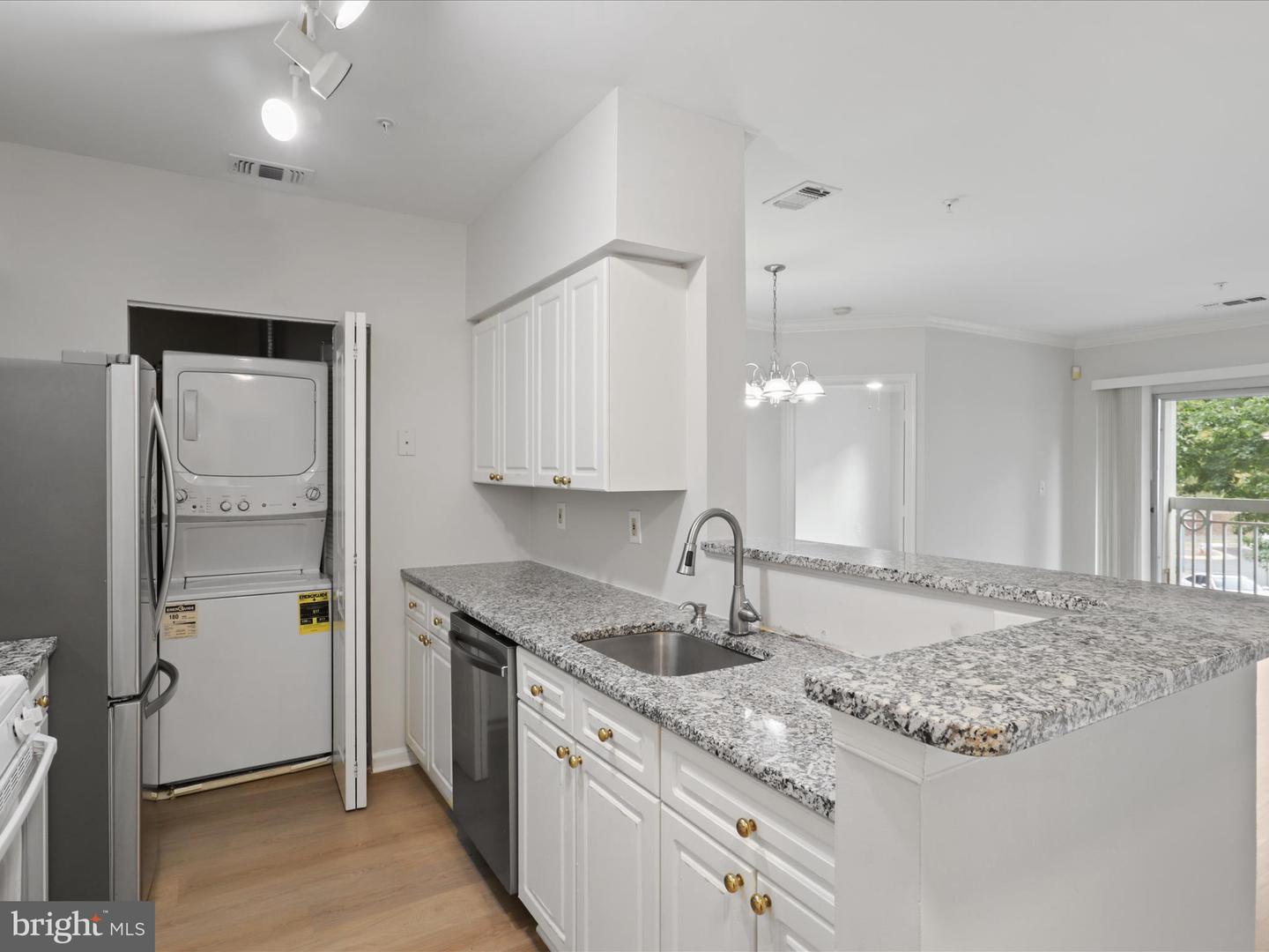 12913 ALTON SQ #219, HERNDON, Virginia 20170, 2 Bedrooms Bedrooms, ,2 BathroomsBathrooms,Residential,For sale,12913 ALTON SQ #219,VAFX2273202 MLS # VAFX2273202