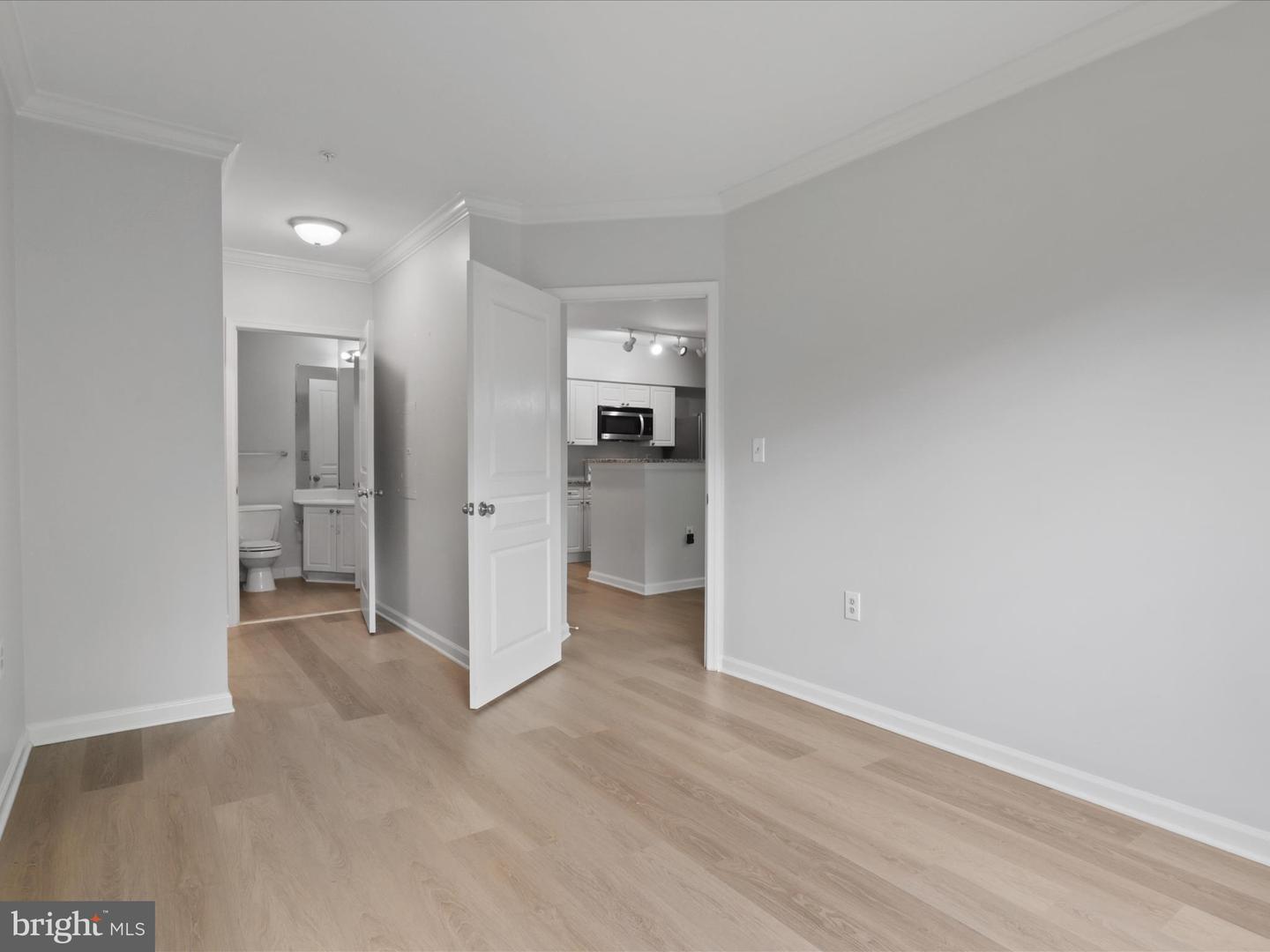 12913 ALTON SQ #219, HERNDON, Virginia 20170, 2 Bedrooms Bedrooms, ,2 BathroomsBathrooms,Residential,For sale,12913 ALTON SQ #219,VAFX2273202 MLS # VAFX2273202