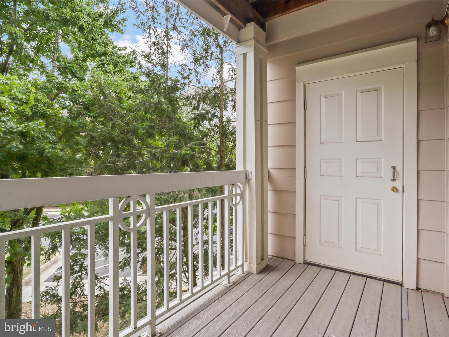 12913 ALTON SQ #219, HERNDON, Virginia 20170, 2 Bedrooms Bedrooms, ,2 BathroomsBathrooms,Residential,For sale,12913 ALTON SQ #219,VAFX2273202 MLS # VAFX2273202