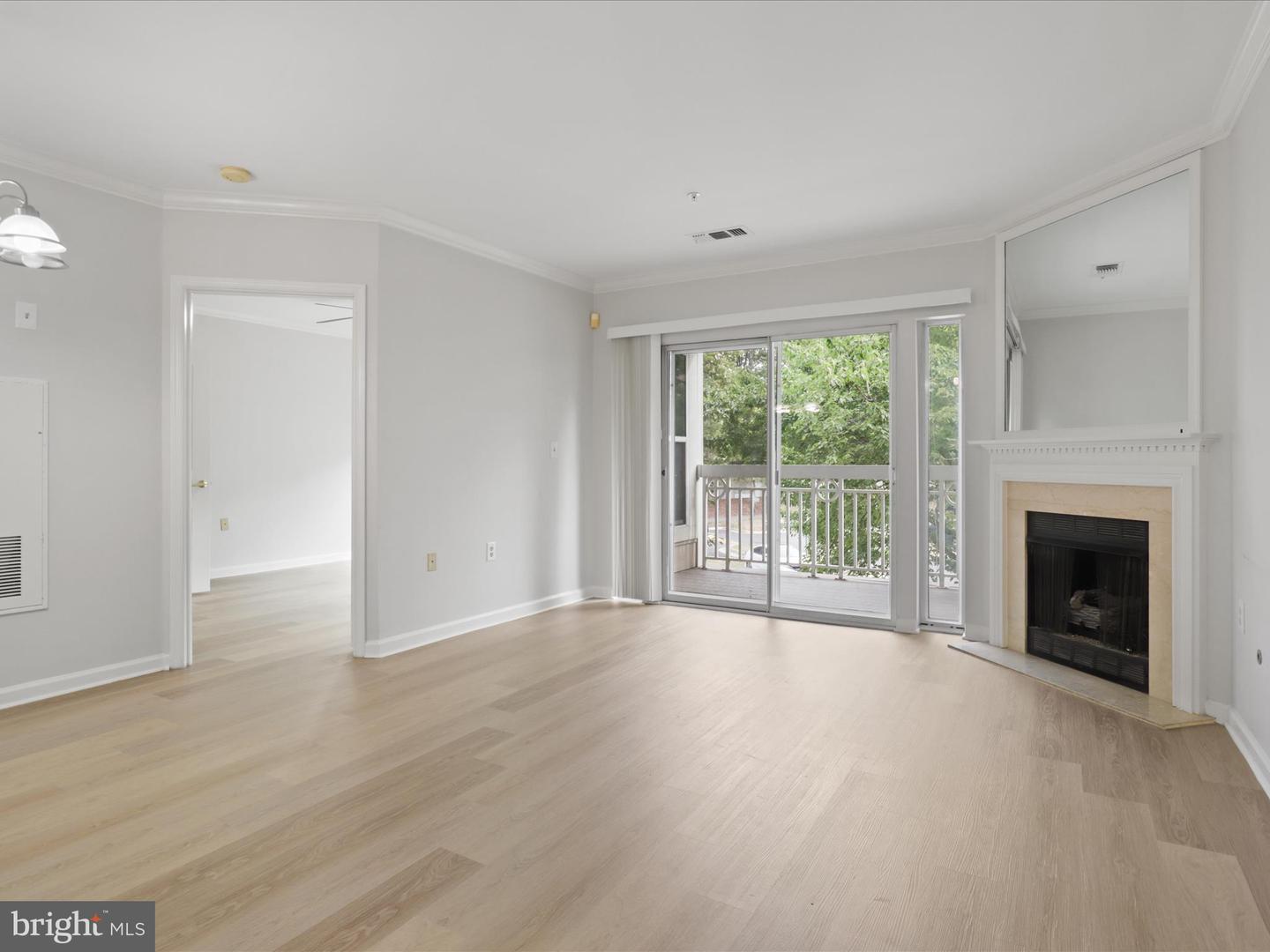 12913 ALTON SQ #219, HERNDON, Virginia 20170, 2 Bedrooms Bedrooms, ,2 BathroomsBathrooms,Residential,For sale,12913 ALTON SQ #219,VAFX2273202 MLS # VAFX2273202