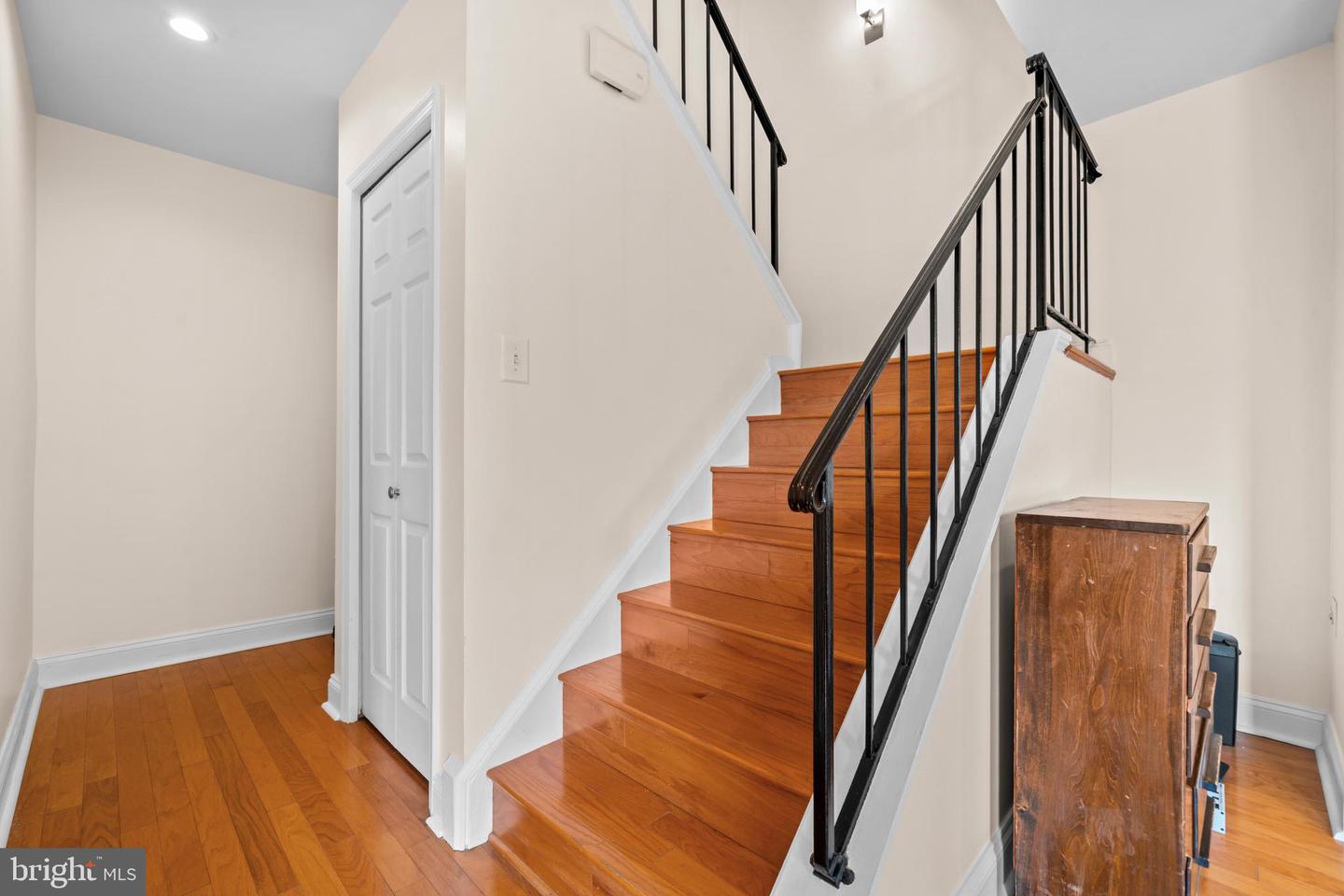 1449 A ST NE #D, WASHINGTON, District Of Columbia 20002, 1 Bedroom Bedrooms, ,1 BathroomBathrooms,Residential,For sale,1449 A ST NE #D,DCDC2226054 MLS # DCDC2226054