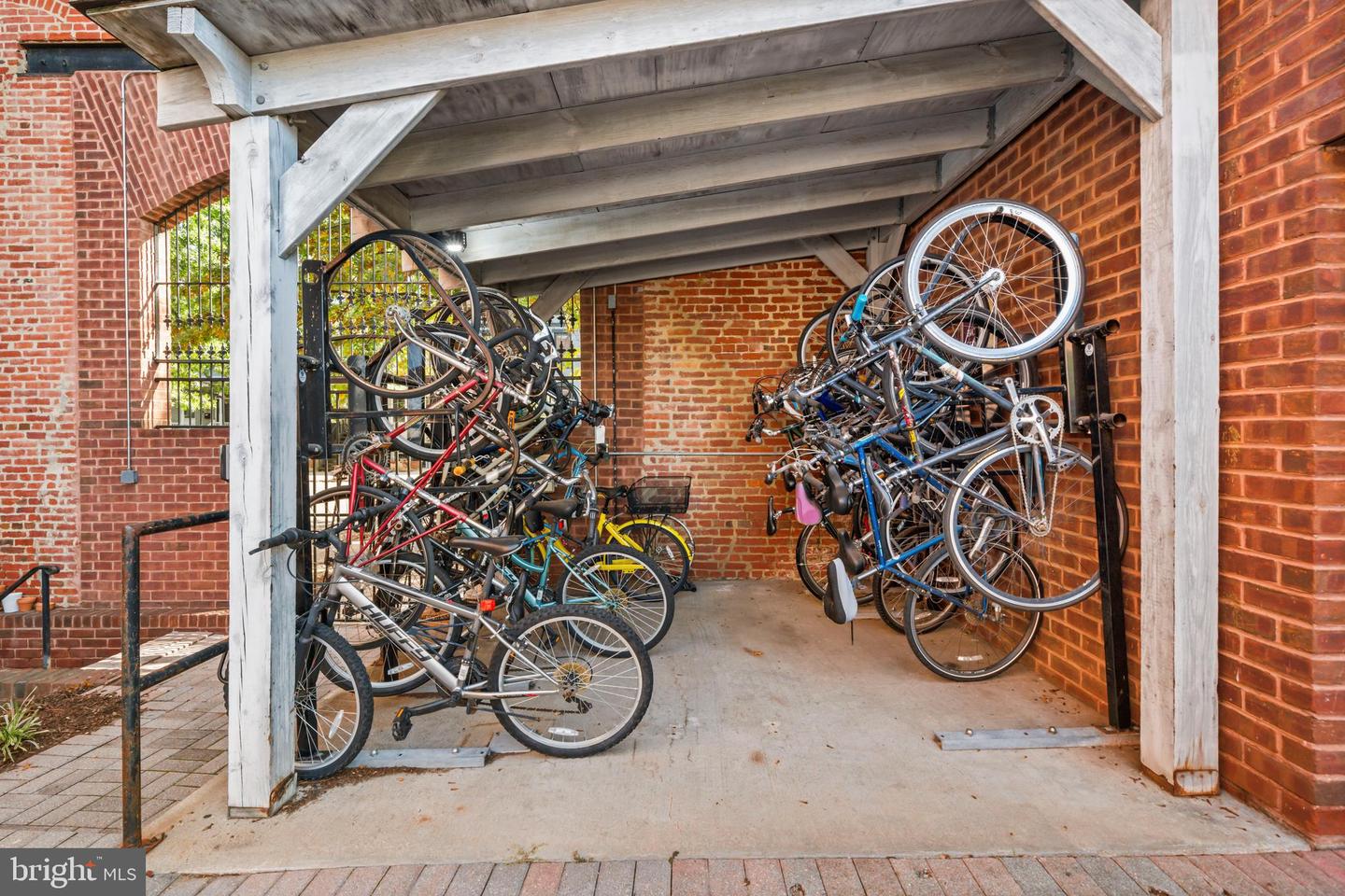 1449 A ST NE #D, WASHINGTON, District Of Columbia 20002, 1 Bedroom Bedrooms, ,1 BathroomBathrooms,Residential,For sale,1449 A ST NE #D,DCDC2226054 MLS # DCDC2226054