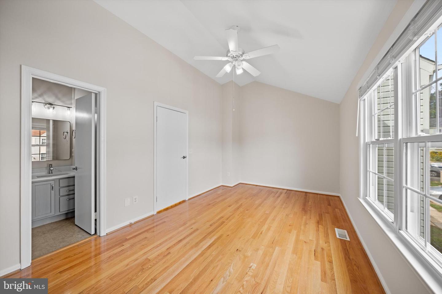 13875 LAURA RATCLIFF, CENTREVILLE, Virginia 20121, 2 Bedrooms Bedrooms, ,3 BathroomsBathrooms,Residential,For sale,13875 LAURA RATCLIFF,VAFX2273356 MLS # VAFX2273356