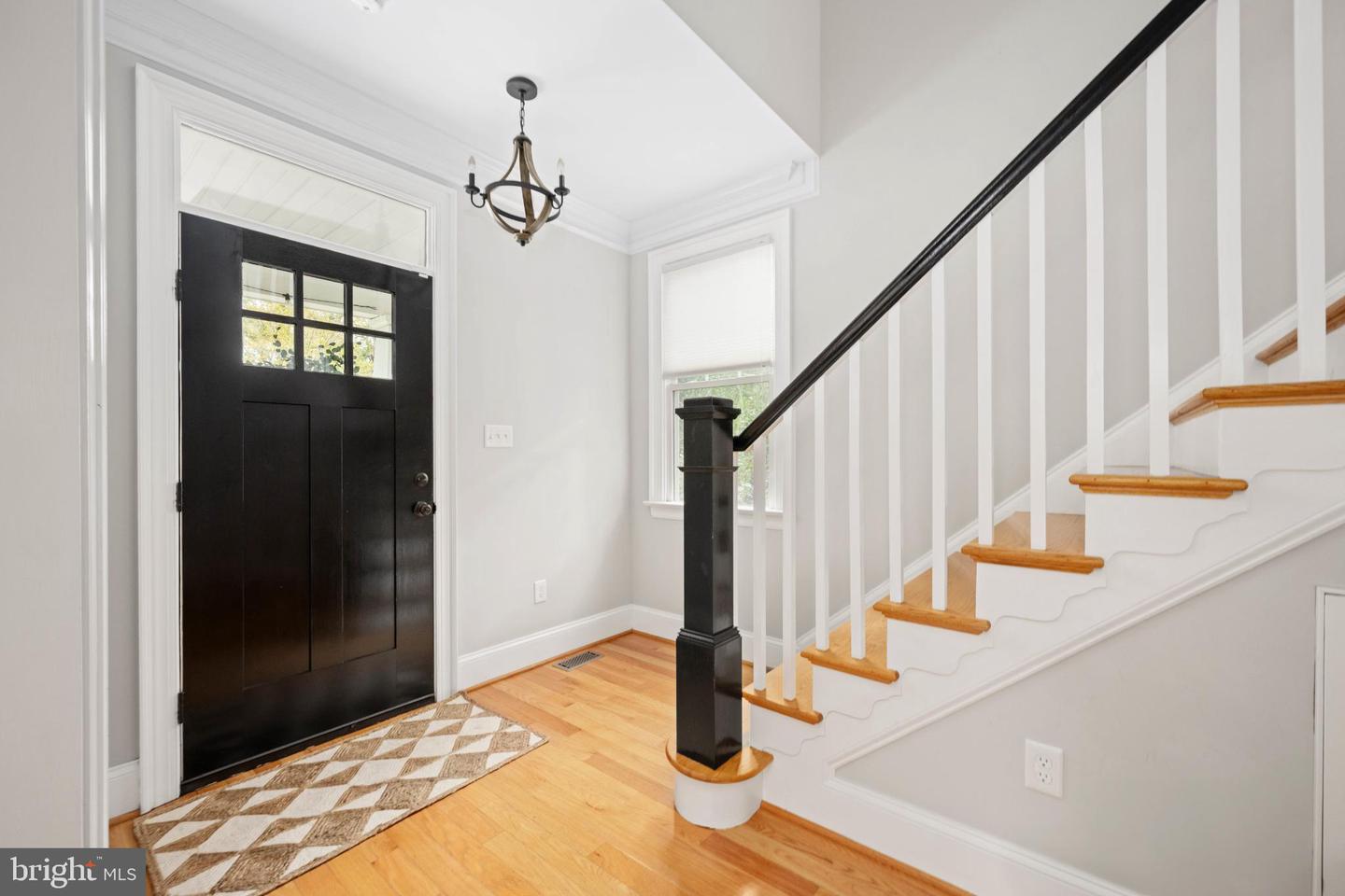 1516 GREYCOURT AVE, RICHMOND, Virginia 23227, 3 Bedrooms Bedrooms, 12 Rooms Rooms,2 BathroomsBathrooms,Residential,For sale,1516 GREYCOURT AVE,VARC2000772 MLS # VARC2000772