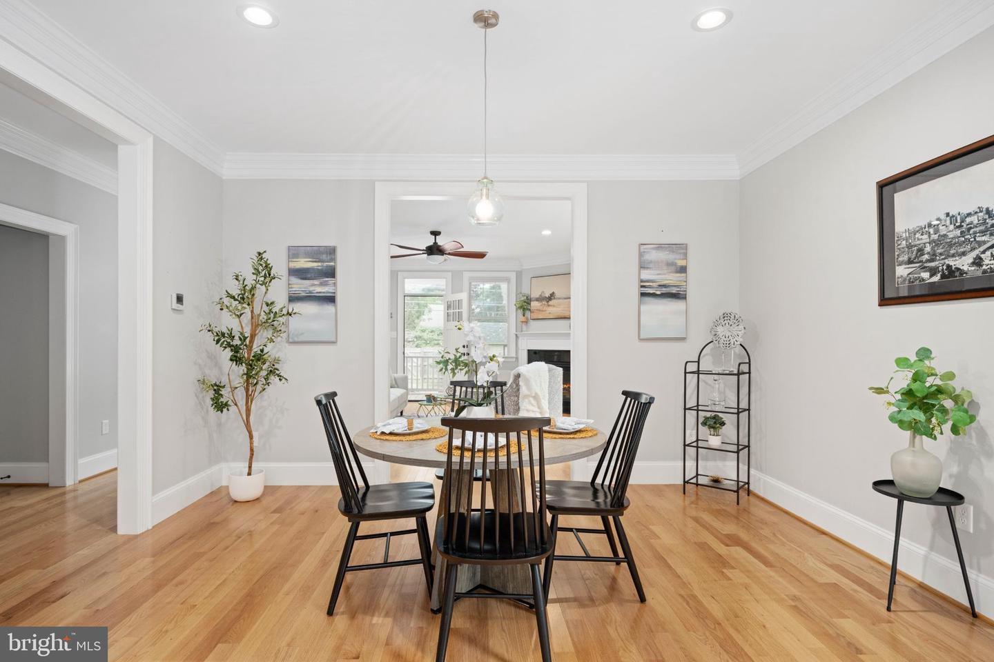 1516 GREYCOURT AVE, RICHMOND, Virginia 23227, 3 Bedrooms Bedrooms, 12 Rooms Rooms,2 BathroomsBathrooms,Residential,For sale,1516 GREYCOURT AVE,VARC2000772 MLS # VARC2000772