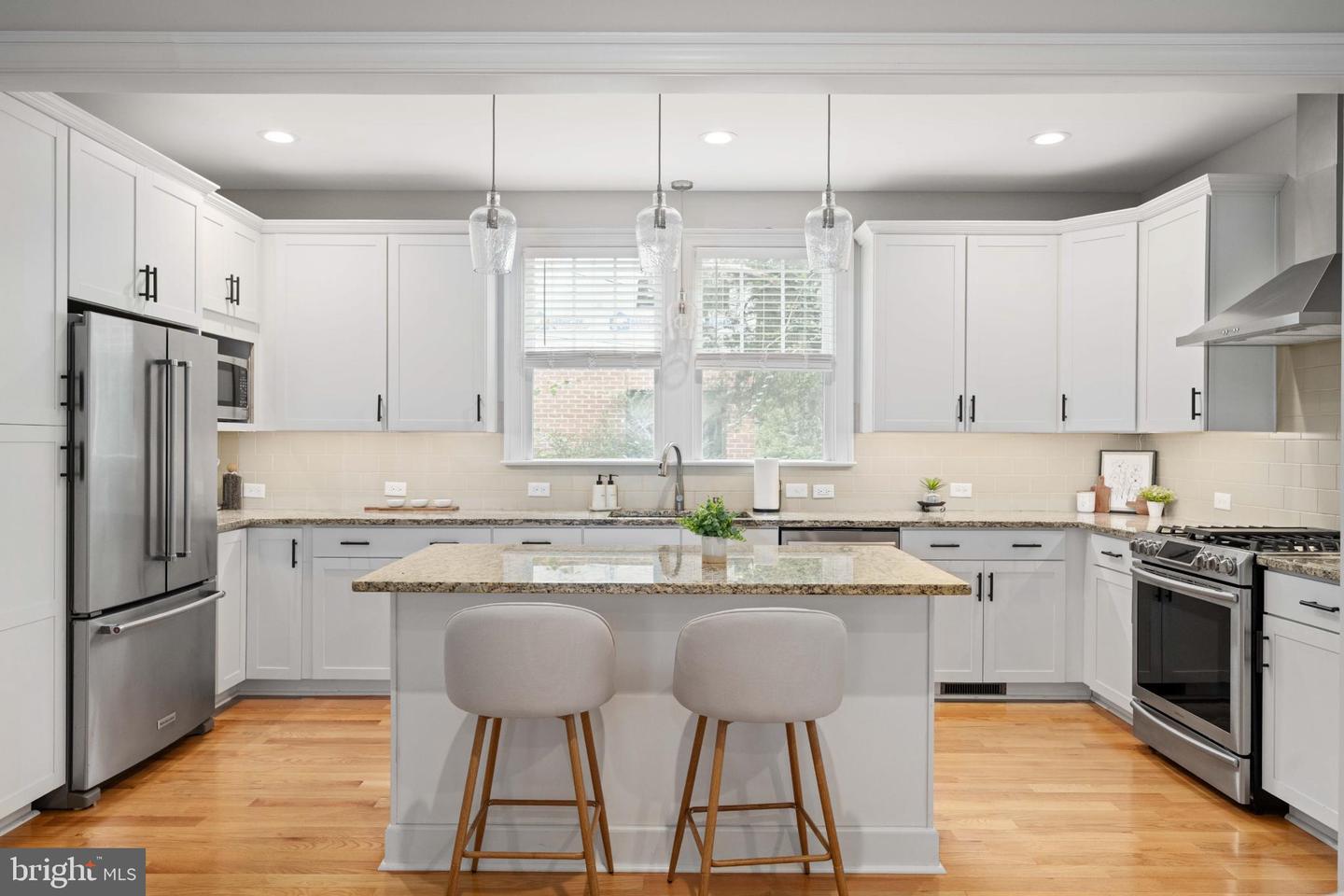 1516 GREYCOURT AVE, RICHMOND, Virginia 23227, 3 Bedrooms Bedrooms, 12 Rooms Rooms,2 BathroomsBathrooms,Residential,For sale,1516 GREYCOURT AVE,VARC2000772 MLS # VARC2000772