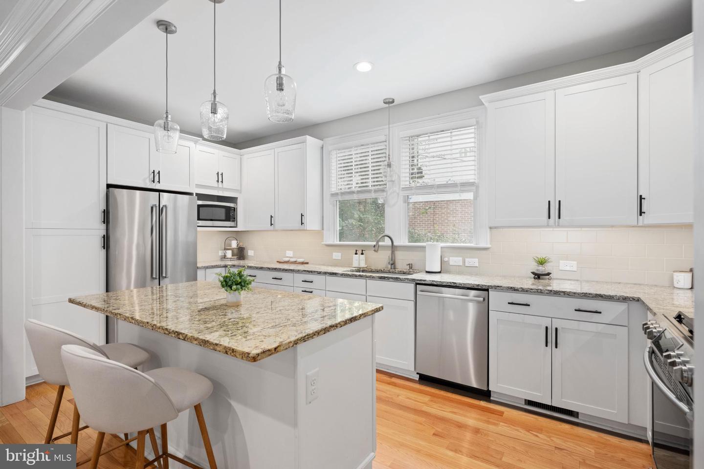 1516 GREYCOURT AVE, RICHMOND, Virginia 23227, 3 Bedrooms Bedrooms, 12 Rooms Rooms,2 BathroomsBathrooms,Residential,For sale,1516 GREYCOURT AVE,VARC2000772 MLS # VARC2000772
