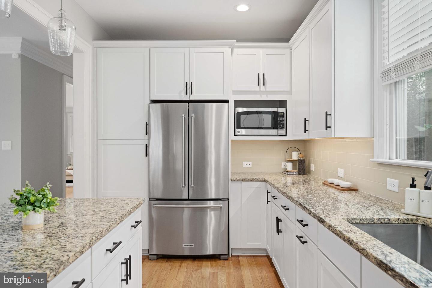 1516 GREYCOURT AVE, RICHMOND, Virginia 23227, 3 Bedrooms Bedrooms, 12 Rooms Rooms,2 BathroomsBathrooms,Residential,For sale,1516 GREYCOURT AVE,VARC2000772 MLS # VARC2000772