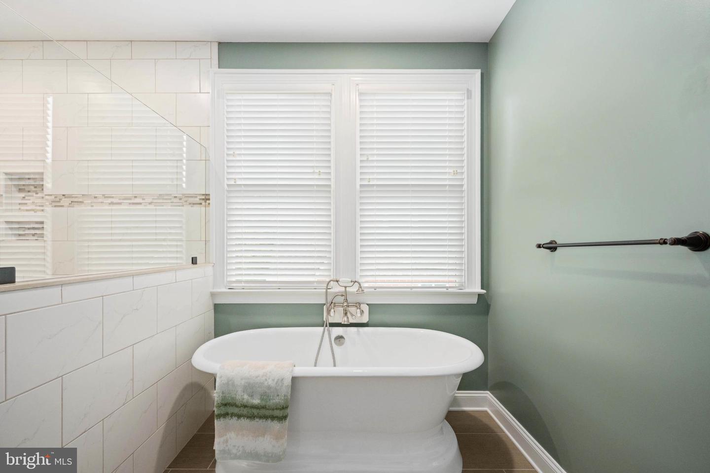 1516 GREYCOURT AVE, RICHMOND, Virginia 23227, 3 Bedrooms Bedrooms, 12 Rooms Rooms,2 BathroomsBathrooms,Residential,For sale,1516 GREYCOURT AVE,VARC2000772 MLS # VARC2000772