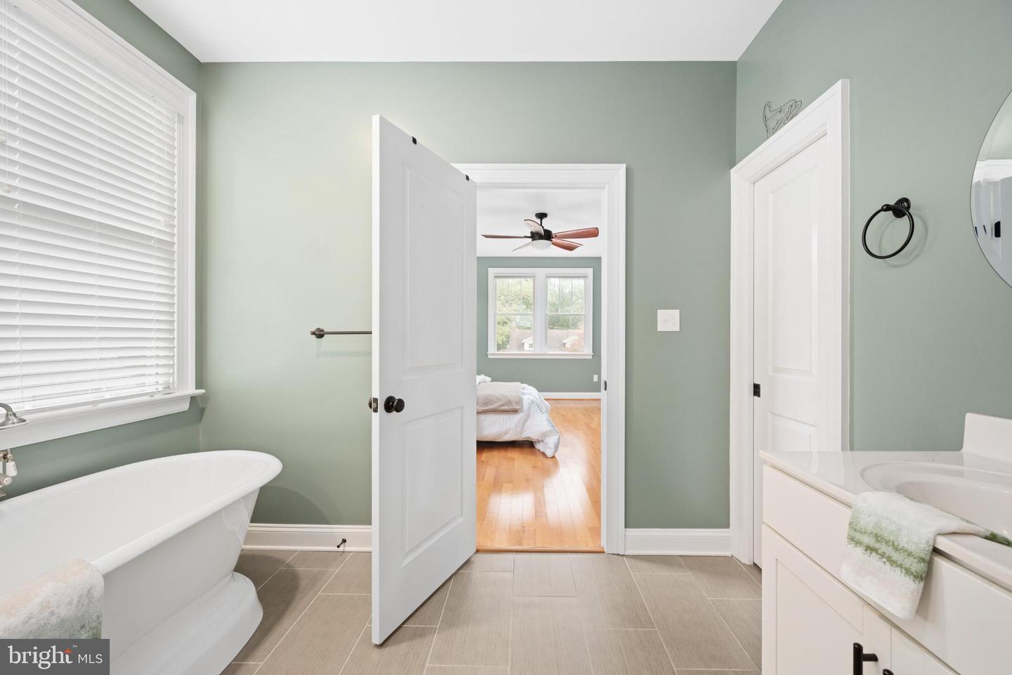 1516 GREYCOURT AVE, RICHMOND, Virginia 23227, 3 Bedrooms Bedrooms, 12 Rooms Rooms,2 BathroomsBathrooms,Residential,For sale,1516 GREYCOURT AVE,VARC2000772 MLS # VARC2000772