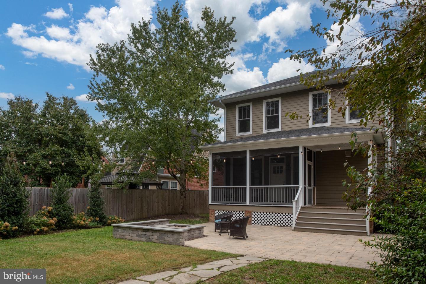 1516 GREYCOURT AVE, RICHMOND, Virginia 23227, 3 Bedrooms Bedrooms, 12 Rooms Rooms,2 BathroomsBathrooms,Residential,For sale,1516 GREYCOURT AVE,VARC2000772 MLS # VARC2000772
