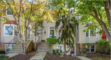 4241 STOCKBRIDGE DR, DUMFRIES, Virginia 22025, 3 Bedrooms Bedrooms, 9 Rooms Rooms,2 BathroomsBathrooms,Residential,For sale,4241 STOCKBRIDGE DR,VAPW2105714 MLS # VAPW2105714