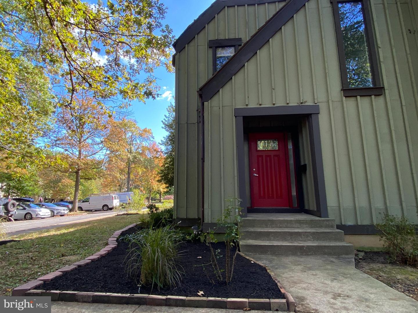 1540 SCANDIA CIR, RESTON, Virginia 20190, 3 Bedrooms Bedrooms, 7 Rooms Rooms,3 BathroomsBathrooms,Residential,For sale,1540 SCANDIA CIR,VAFX2274246 MLS # VAFX2274246