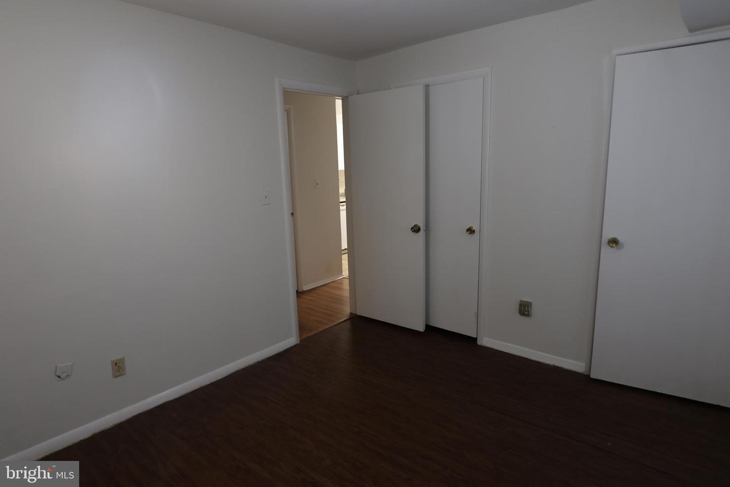 2906 KINGS CHAPEL RD #4, FALLS CHURCH, Virginia 22042, 3 Bedrooms Bedrooms, ,1 BathroomBathrooms,Residential,For sale,2906 KINGS CHAPEL RD #4,VAFX2274288 MLS # VAFX2274288