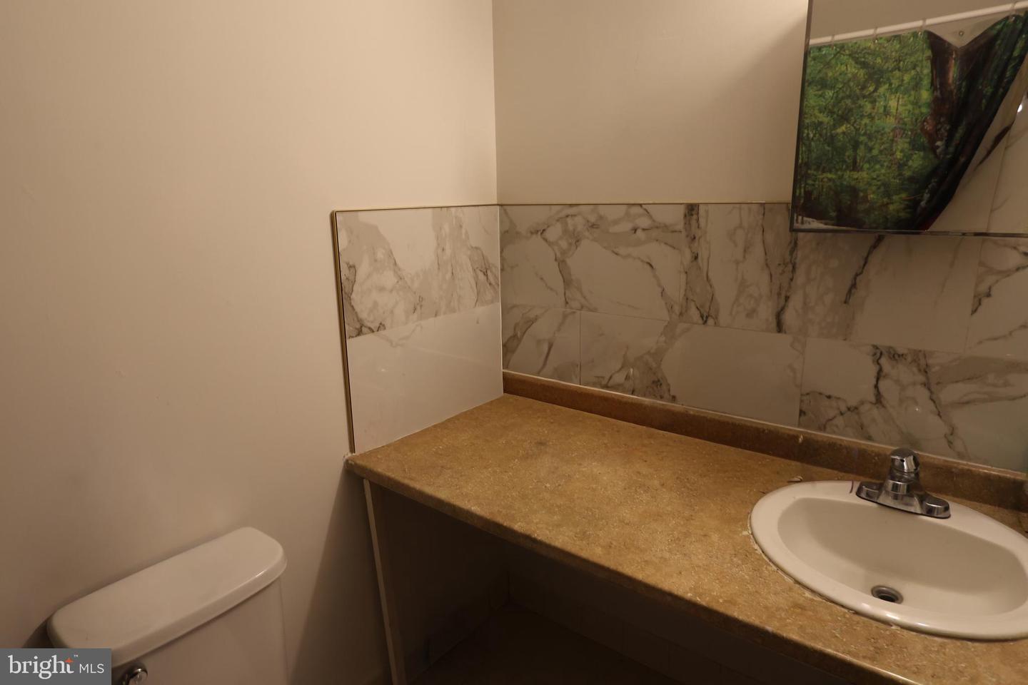 2906 KINGS CHAPEL RD #4, FALLS CHURCH, Virginia 22042, 3 Bedrooms Bedrooms, ,1 BathroomBathrooms,Residential,For sale,2906 KINGS CHAPEL RD #4,VAFX2274288 MLS # VAFX2274288