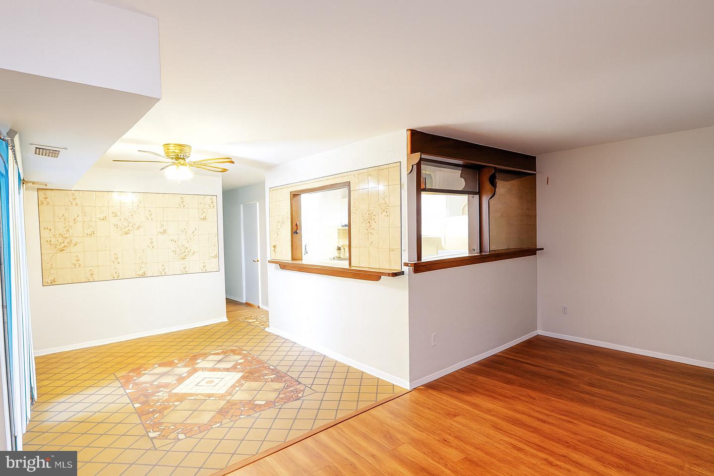 2906 KINGS CHAPEL RD #4, FALLS CHURCH, Virginia 22042, 3 Bedrooms Bedrooms, ,1 BathroomBathrooms,Residential,For sale,2906 KINGS CHAPEL RD #4,VAFX2274288 MLS # VAFX2274288