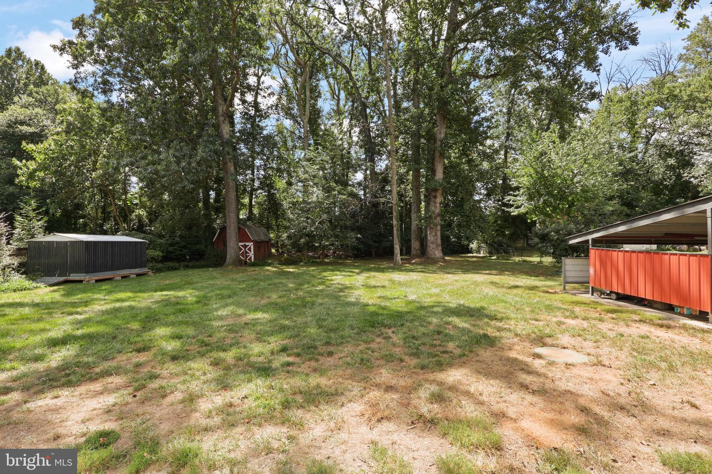 11929 WAPLES MILL RD, OAKTON, Virginia 22124, 4 Bedrooms Bedrooms, ,3 BathroomsBathrooms,Residential,For sale,11929 WAPLES MILL RD,VAFX2274382 MLS # VAFX2274382