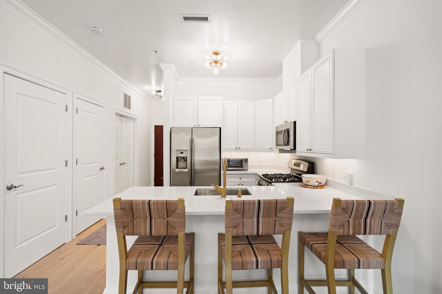 1210 R ST NW #213, WASHINGTON, District Of Columbia 20009, 2 Bedrooms Bedrooms, ,2 BathroomsBathrooms,Residential,For sale,1210 R ST NW #213,DCDC2207534 MLS # DCDC2207534