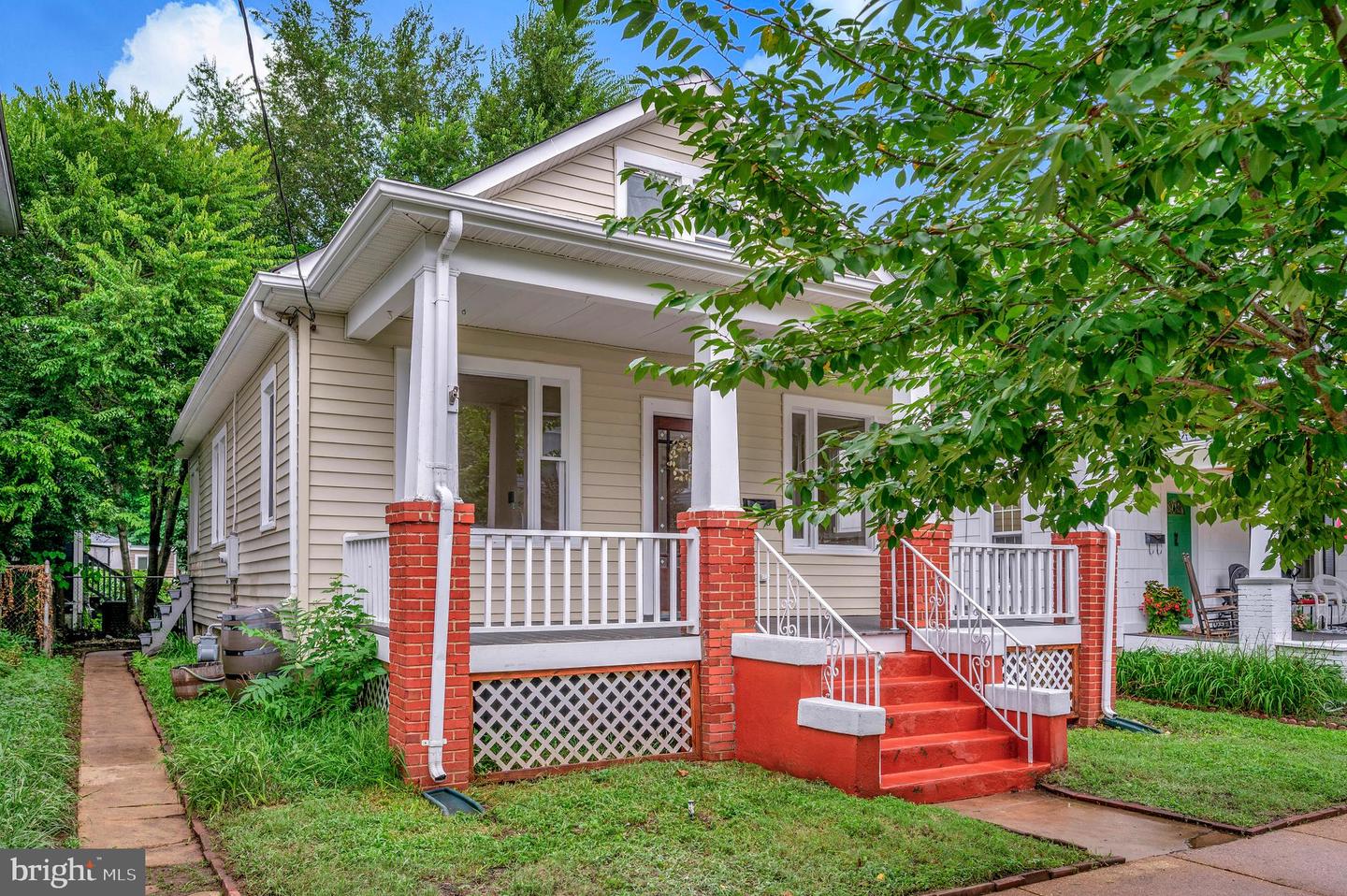 305 PITT ST, FREDERICKSBURG, Virginia 22401, 3 Bedrooms Bedrooms, ,2 BathroomsBathrooms,Residential,For sale,305 PITT ST,VAFB2008764 MLS # VAFB2008764