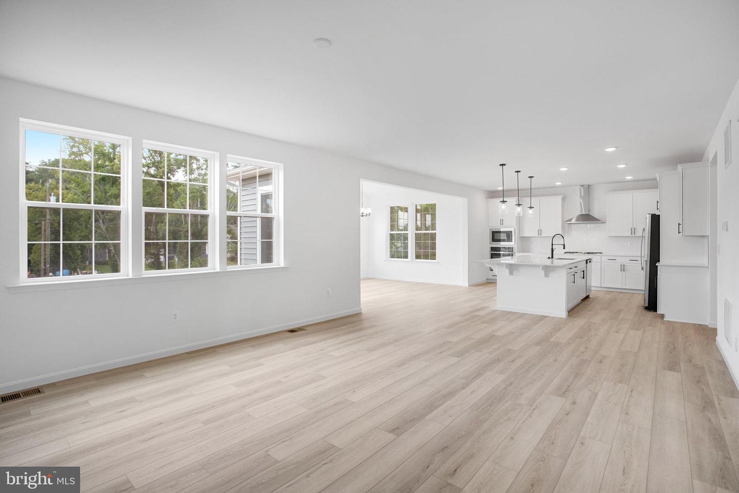 205 CAMWOOD CT, FREDERICKSBURG, Virginia 22405, 6 Bedrooms Bedrooms, ,4 BathroomsBathrooms,Residential,For sale,205 CAMWOOD CT,VAST2041794 MLS # VAST2041794