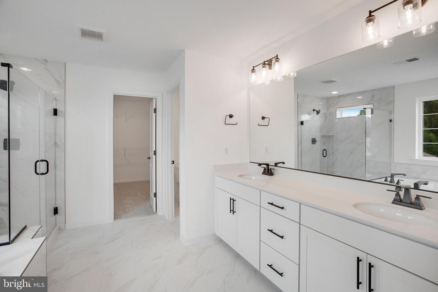 205 CAMWOOD CT, FREDERICKSBURG, Virginia 22405, 6 Bedrooms Bedrooms, ,4 BathroomsBathrooms,Residential,For sale,205 CAMWOOD CT,VAST2041794 MLS # VAST2041794