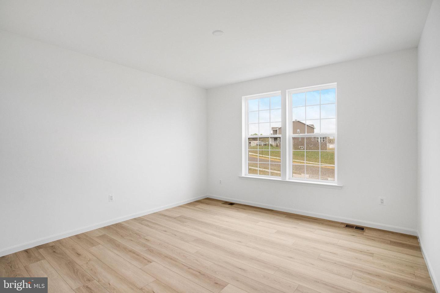 205 CAMWOOD CT, FREDERICKSBURG, Virginia 22405, 6 Bedrooms Bedrooms, ,4 BathroomsBathrooms,Residential,For sale,205 CAMWOOD CT,VAST2041794 MLS # VAST2041794