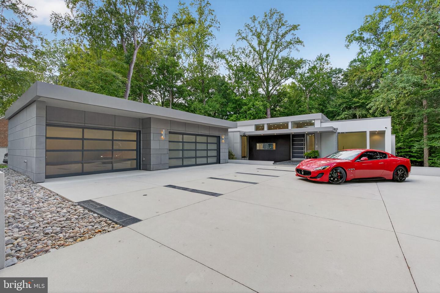 132 JEFFERSONS HUNDRED, WILLIAMSBURG, Virginia 23185, 4 Bedrooms Bedrooms, 12 Rooms Rooms,2 BathroomsBathrooms,Residential,For sale,132 JEFFERSONS HUNDRED,VAJC2000512 MLS # VAJC2000512