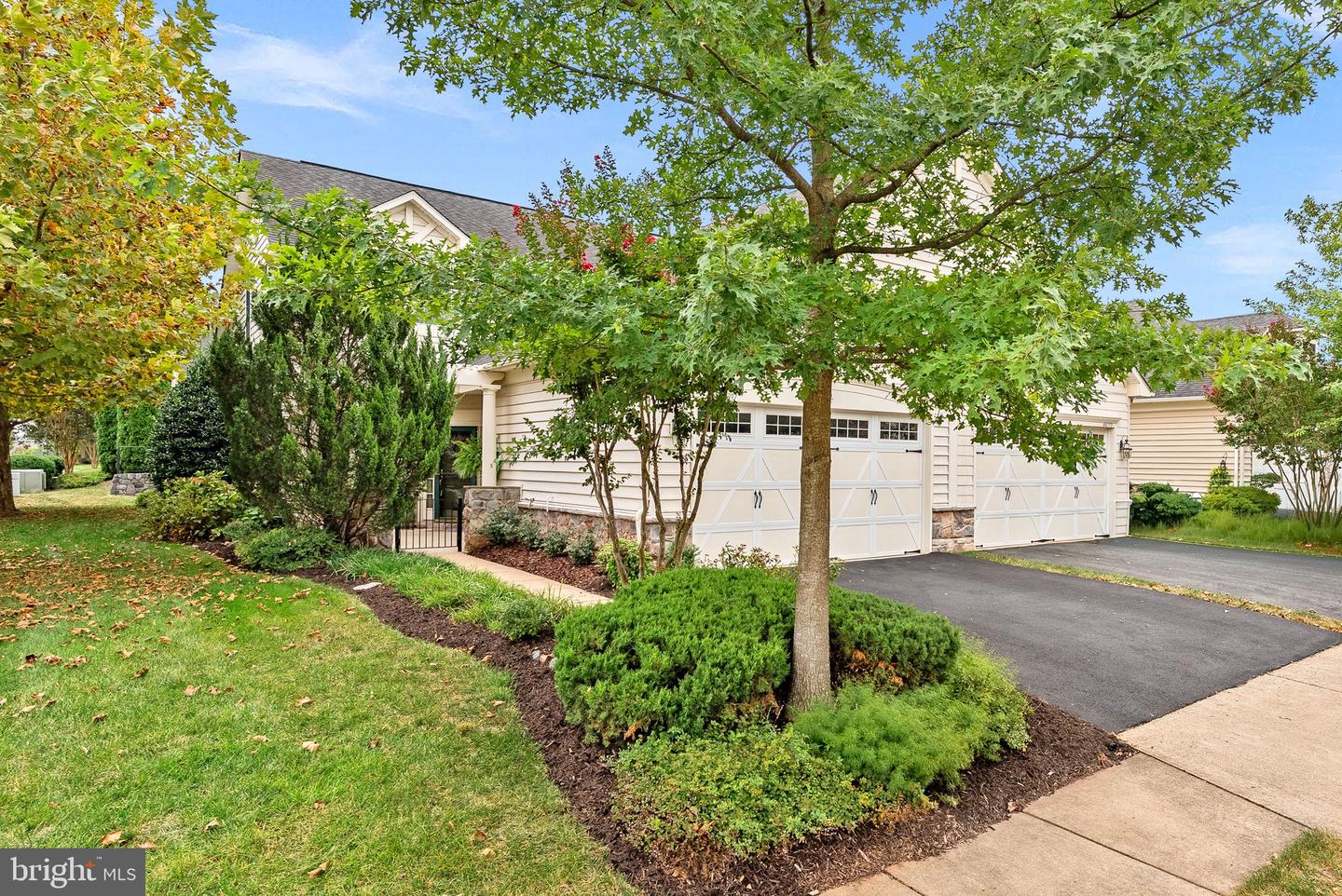 44397 ADARE MANOR SQ, ASHBURN, Virginia 20147, 3 Bedrooms Bedrooms, ,2 BathroomsBathrooms,Residential,For sale,44397 ADARE MANOR SQ,VALO2106718 MLS # VALO2106718