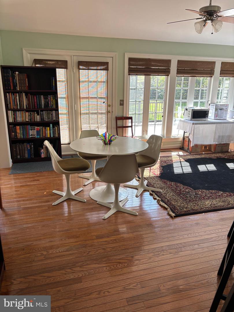 WARRENTON, Virginia 20187, 4 Bedrooms Bedrooms, ,4 BathroomsBathrooms,Residential,For sale,VAFQ2018362 MLS # VAFQ2018362