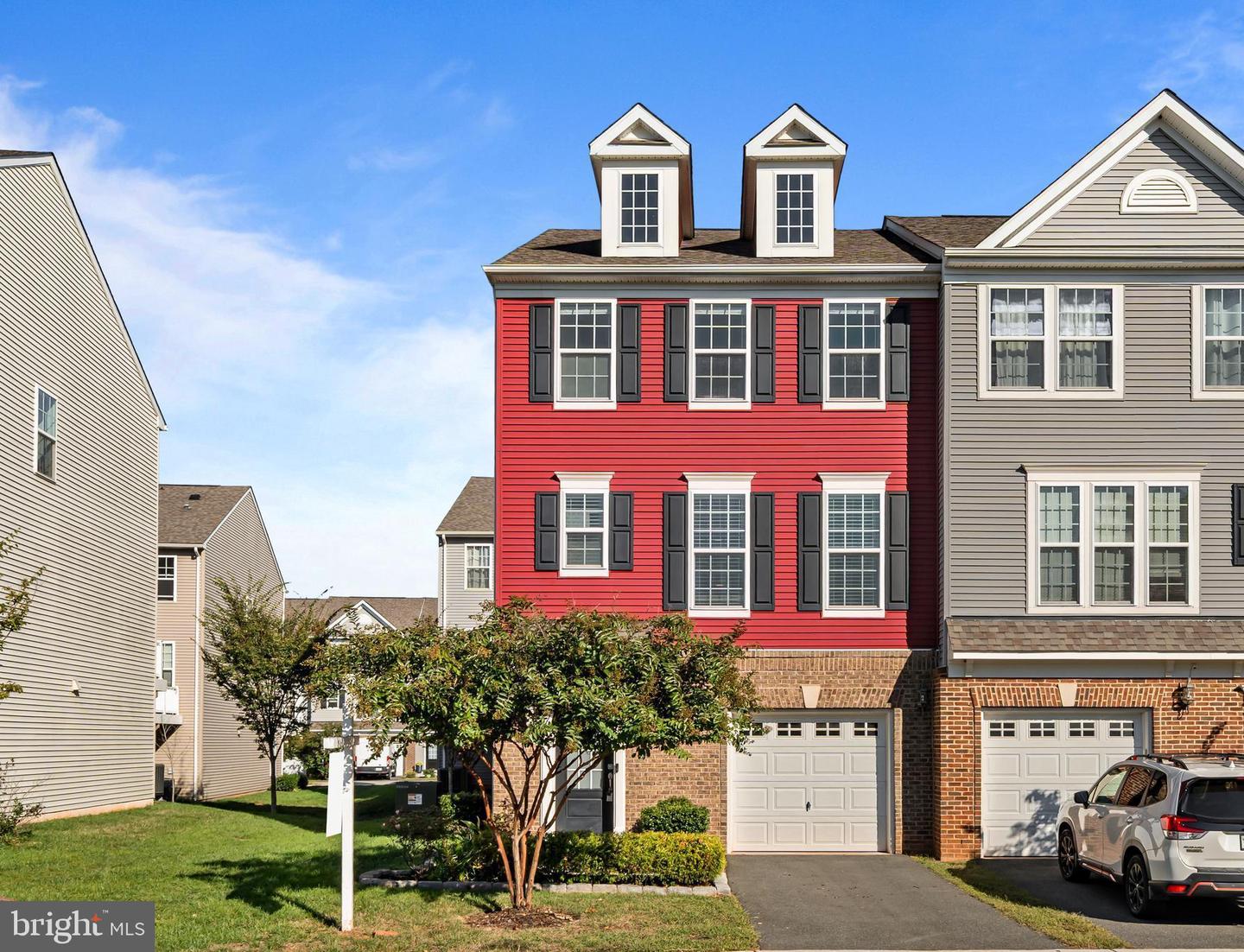 8540 FORTROSE DR, MANASSAS, Virginia 20109, 4 Bedrooms Bedrooms, ,3 BathroomsBathrooms,Residential,For sale,8540 FORTROSE DR,VAPW2104502 MLS # VAPW2104502