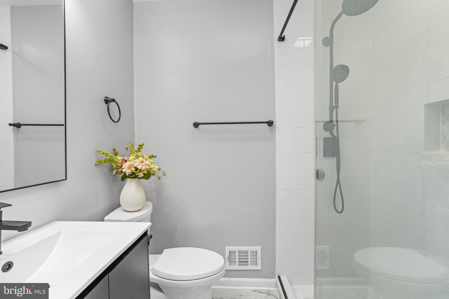 4417 20TH ST NE, WASHINGTON, District Of Columbia 20018, 4 Bedrooms Bedrooms, ,3 BathroomsBathrooms,Residential,For sale,4417 20TH ST NE,DCDC2225940 MLS # DCDC2225940