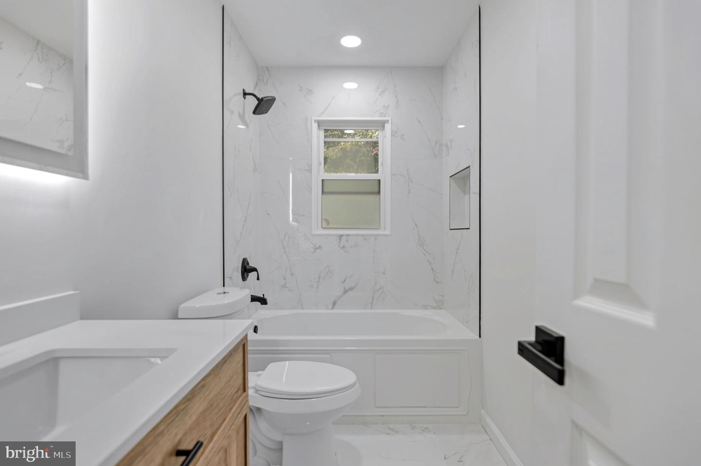 14212 FALLBROOK LN, WOODBRIDGE, Virginia 22193, 4 Bedrooms Bedrooms, ,3 BathroomsBathrooms,Residential,For sale,14212 FALLBROOK LN,VAPW2105730 MLS # VAPW2105730
