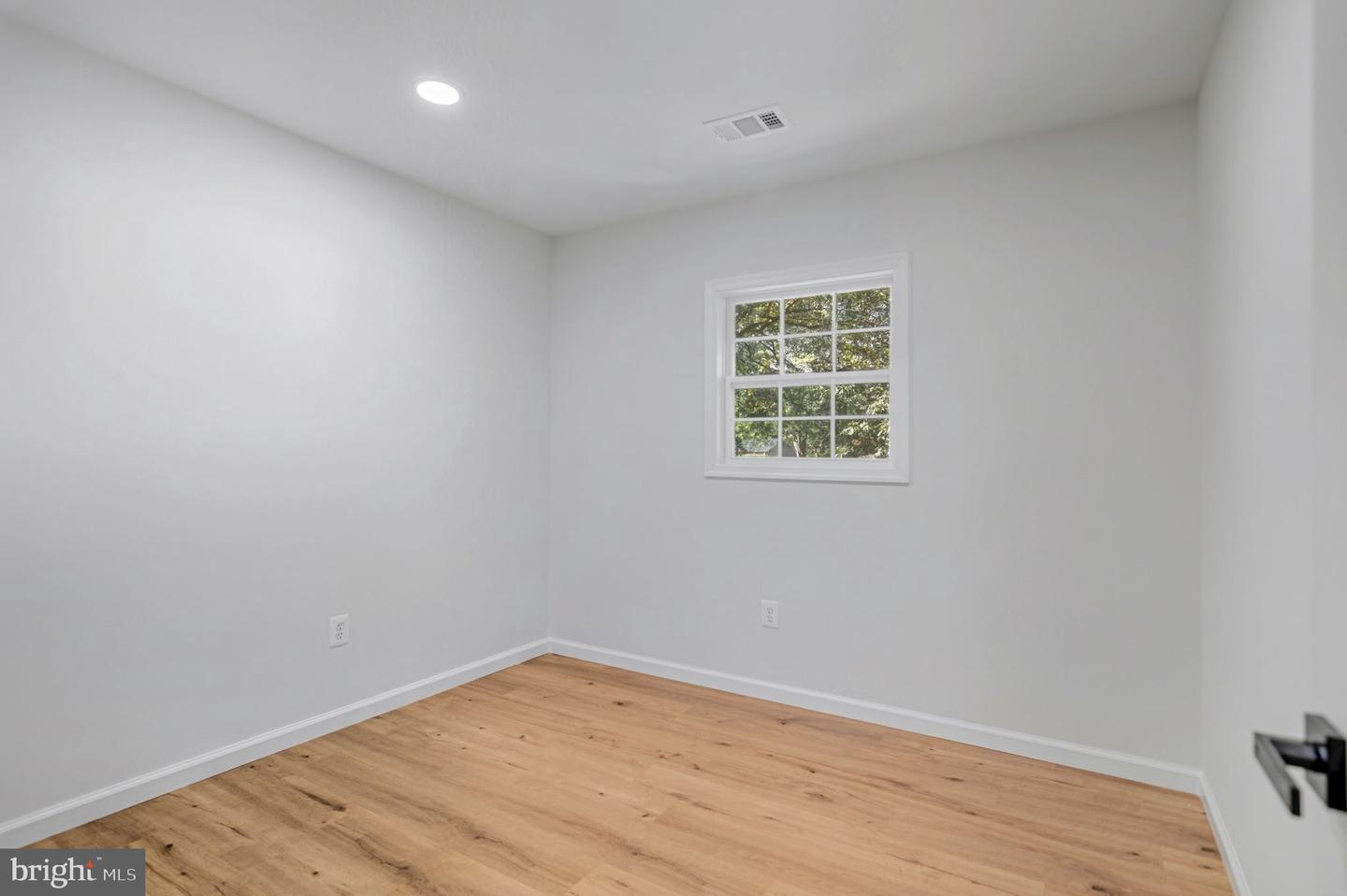 14212 FALLBROOK LN, WOODBRIDGE, Virginia 22193, 4 Bedrooms Bedrooms, ,3 BathroomsBathrooms,Residential,For sale,14212 FALLBROOK LN,VAPW2105730 MLS # VAPW2105730