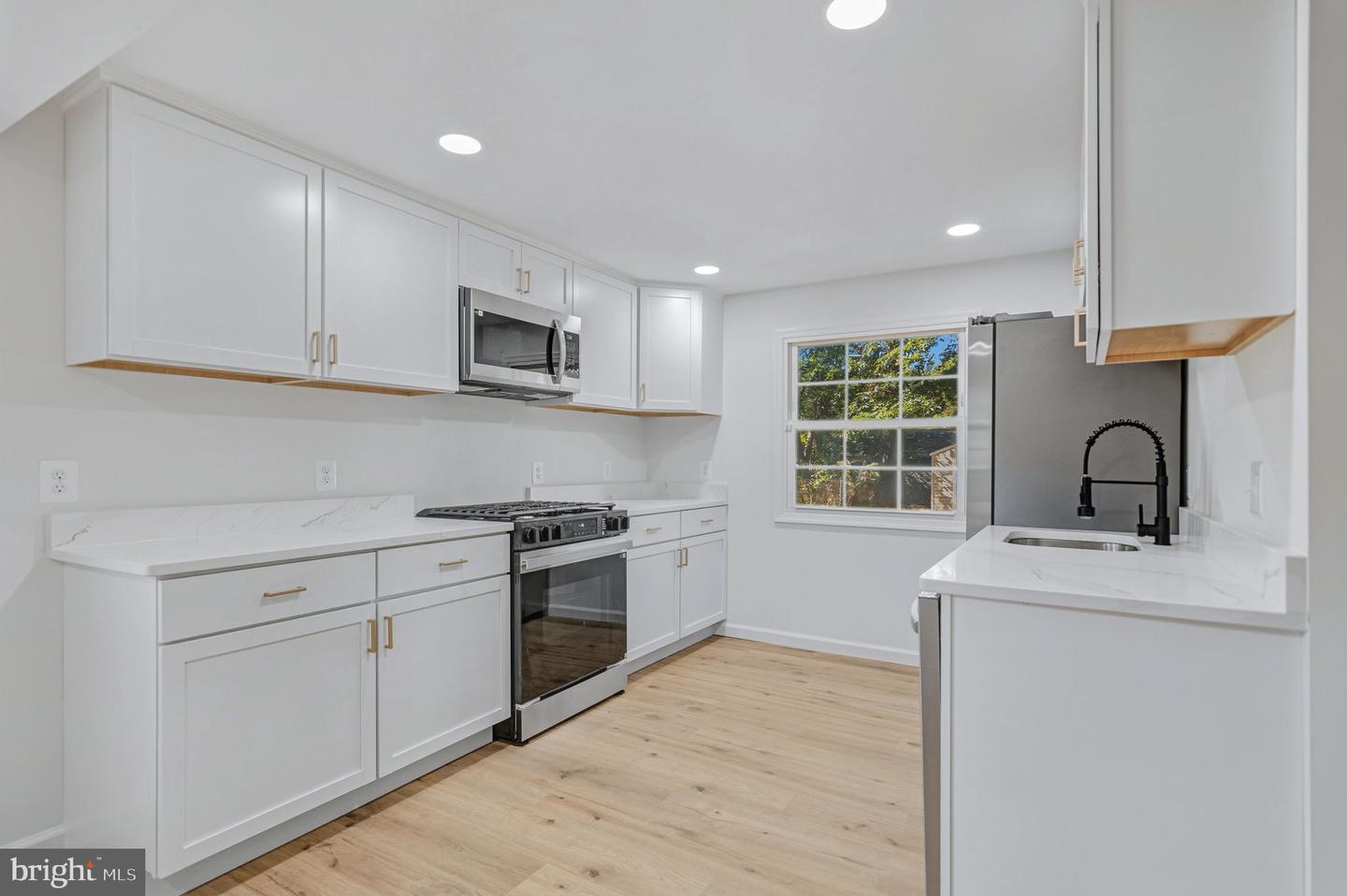 14212 FALLBROOK LN, WOODBRIDGE, Virginia 22193, 4 Bedrooms Bedrooms, ,3 BathroomsBathrooms,Residential,For sale,14212 FALLBROOK LN,VAPW2105730 MLS # VAPW2105730