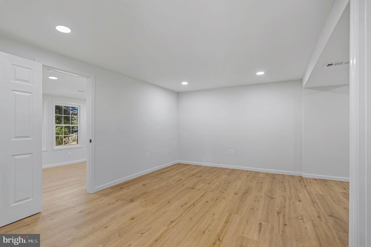 14212 FALLBROOK LN, WOODBRIDGE, Virginia 22193, 4 Bedrooms Bedrooms, ,3 BathroomsBathrooms,Residential,For sale,14212 FALLBROOK LN,VAPW2105730 MLS # VAPW2105730