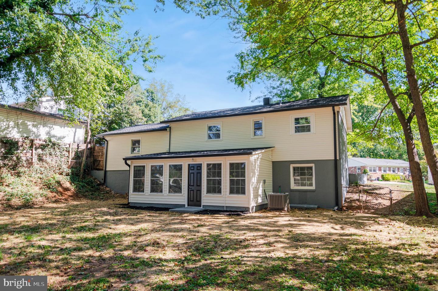 14212 FALLBROOK LN, WOODBRIDGE, Virginia 22193, 4 Bedrooms Bedrooms, ,3 BathroomsBathrooms,Residential,For sale,14212 FALLBROOK LN,VAPW2105730 MLS # VAPW2105730
