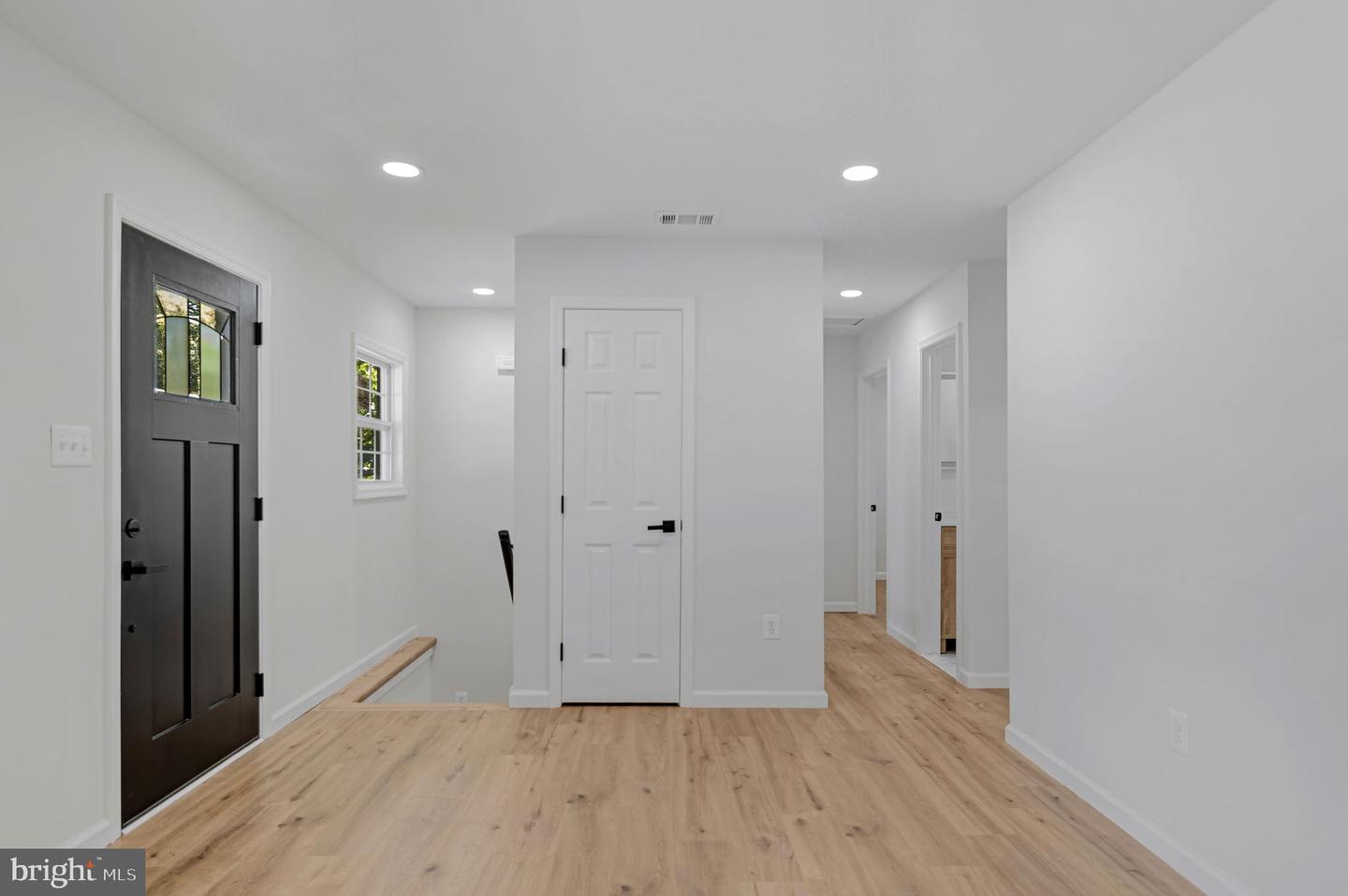 14212 FALLBROOK LN, WOODBRIDGE, Virginia 22193, 4 Bedrooms Bedrooms, ,3 BathroomsBathrooms,Residential,For sale,14212 FALLBROOK LN,VAPW2105730 MLS # VAPW2105730