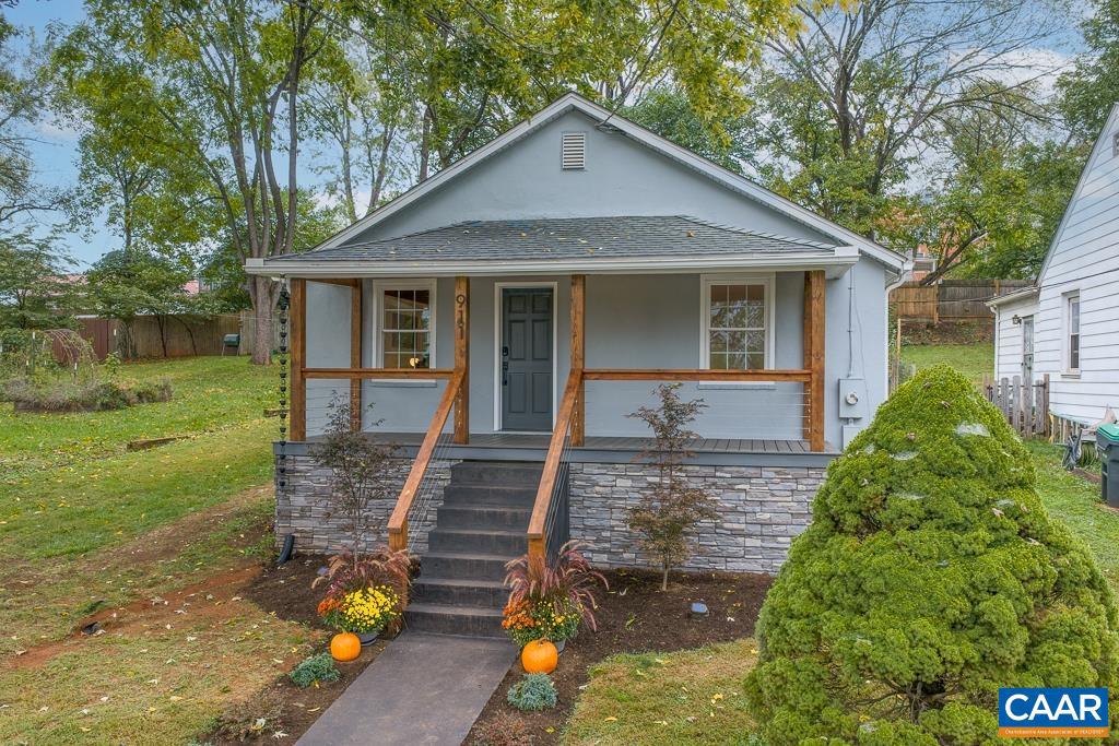 911 BOLLING AVE, CHARLOTTESVILLE, Virginia 22902, 2 Bedrooms Bedrooms, ,1 BathroomBathrooms,Residential,For sale,911 BOLLING AVE,669922 MLS # 669922