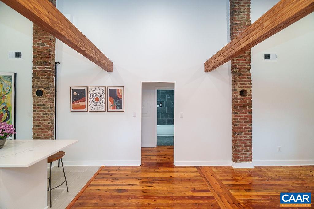 911 BOLLING AVE, CHARLOTTESVILLE, Virginia 22902, 2 Bedrooms Bedrooms, ,1 BathroomBathrooms,Residential,For sale,911 BOLLING AVE,669922 MLS # 669922