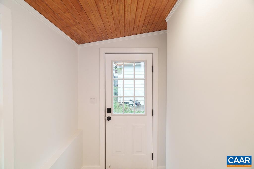 911 BOLLING AVE, CHARLOTTESVILLE, Virginia 22902, 2 Bedrooms Bedrooms, ,1 BathroomBathrooms,Residential,For sale,911 BOLLING AVE,669922 MLS # 669922