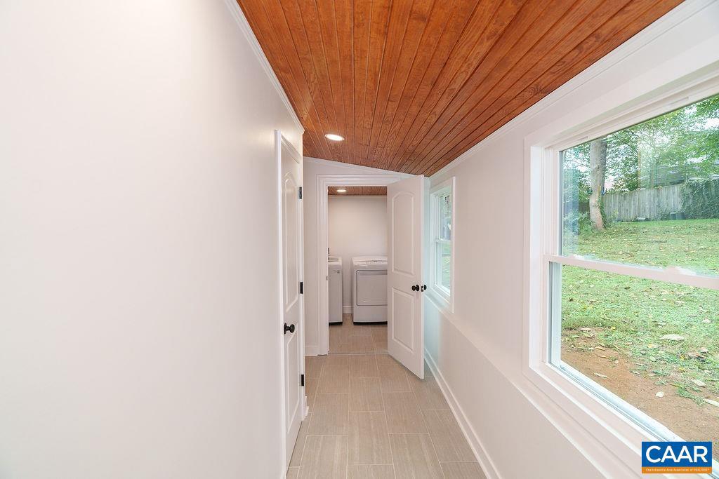 911 BOLLING AVE, CHARLOTTESVILLE, Virginia 22902, 2 Bedrooms Bedrooms, ,1 BathroomBathrooms,Residential,For sale,911 BOLLING AVE,669922 MLS # 669922