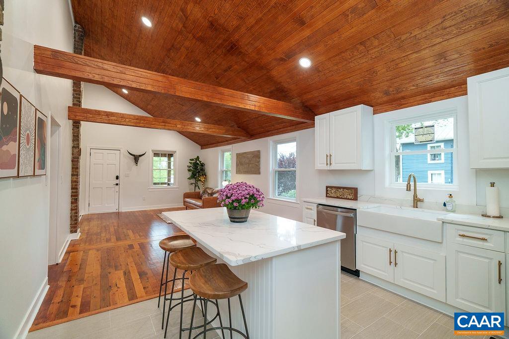 911 BOLLING AVE, CHARLOTTESVILLE, Virginia 22902, 2 Bedrooms Bedrooms, ,1 BathroomBathrooms,Residential,For sale,911 BOLLING AVE,669922 MLS # 669922