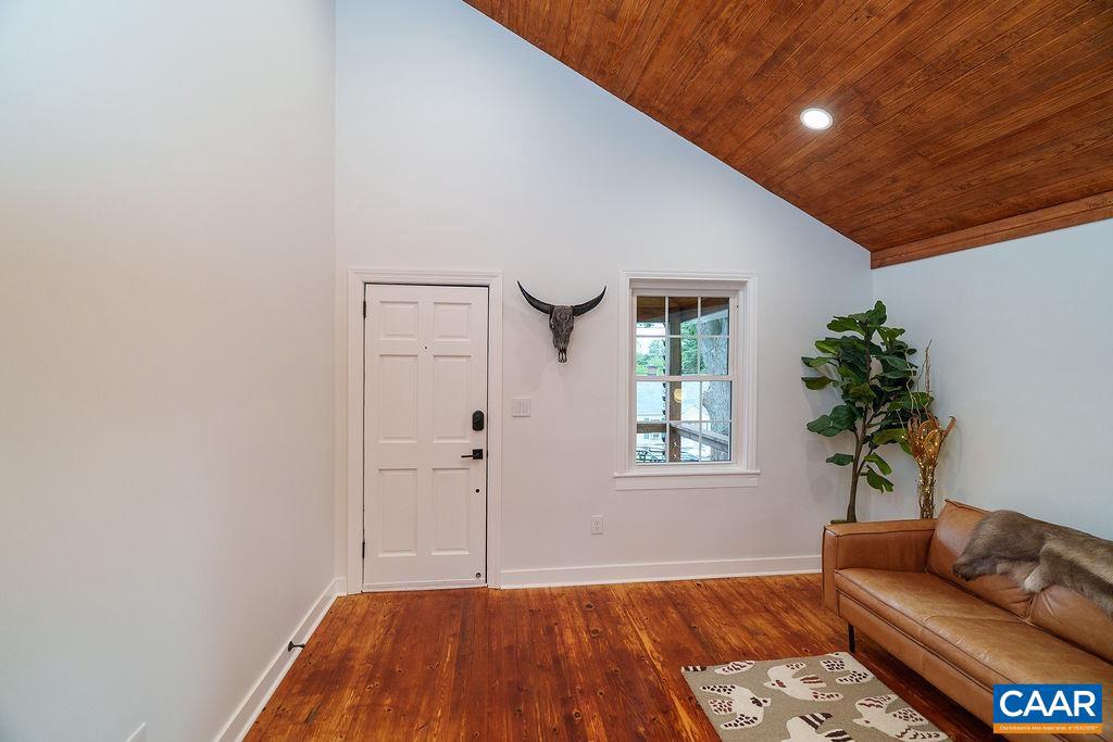 911 BOLLING AVE, CHARLOTTESVILLE, Virginia 22902, 2 Bedrooms Bedrooms, ,1 BathroomBathrooms,Residential,For sale,911 BOLLING AVE,669922 MLS # 669922
